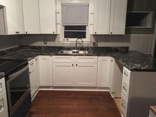 1109 N Charlotte St, Dickson, TN 37055