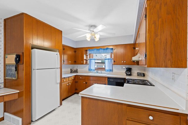 531 Oak STREET, South Milwaukee, WI 53172