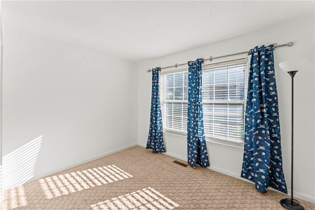 1368 Meadowbrook Dr, North Strabane, PA 15317