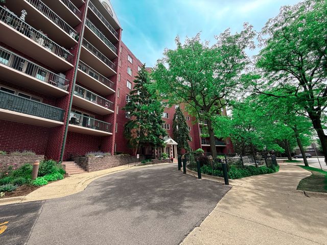 8580 W Foster Avenue 304, Norridge, IL 60706