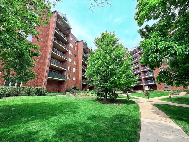 8580 W Foster Avenue 304, Norridge, IL 60706