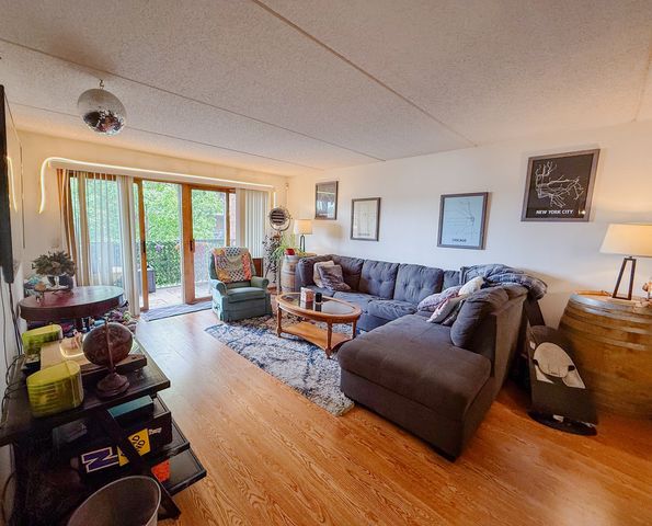 8580 W Foster Avenue 304, Norridge, IL 60706