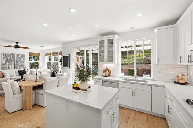 10 Sachem Way, Ladera Ranch, CA 92694