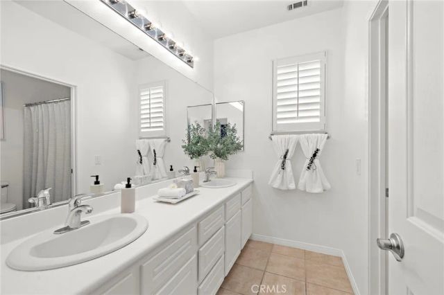 10 Sachem Way, Ladera Ranch, CA 92694