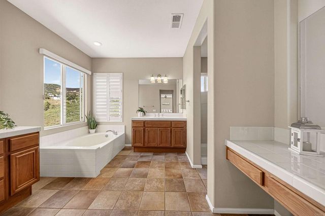 1650 Sagewood Way, San Marcos, CA 92078