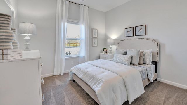 970 MEWBORN FARM RD, Oakland, TN 38060