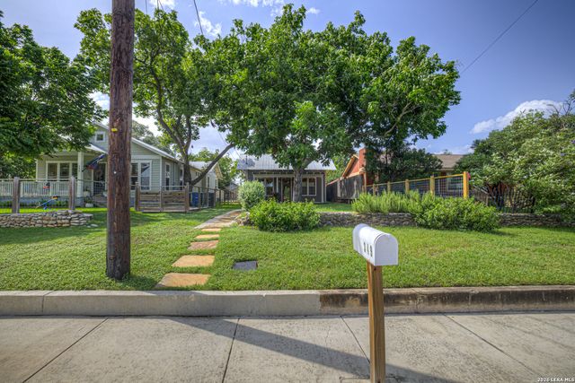 349 E South, New Braunfels, TX 78130