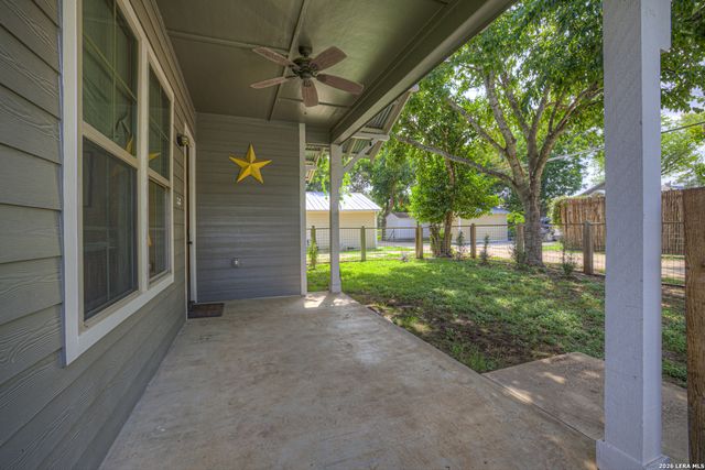 349 E South, New Braunfels, TX 78130