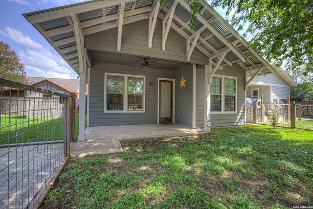 349 E South, New Braunfels, TX 78130