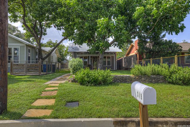 349 E South, New Braunfels, TX 78130