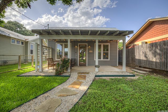 349 E South, New Braunfels, TX 78130