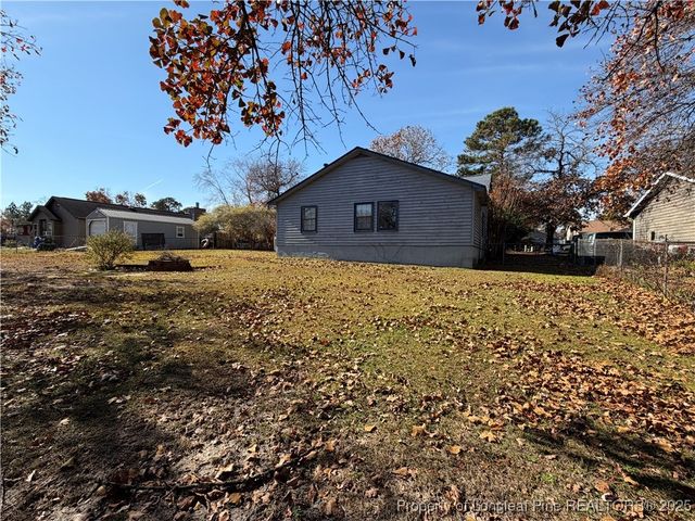 52 Montana Lane, Spring Lake, NC 28390