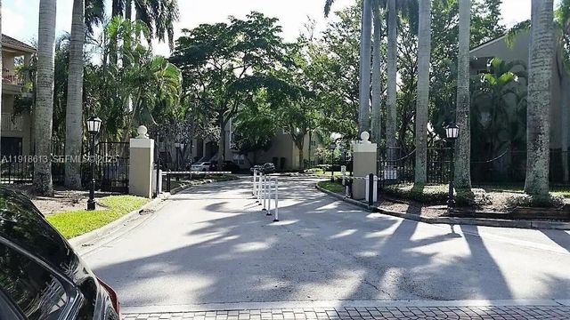 1760 Palm Cove Blvd 5-208, Delray Beach, FL 33445