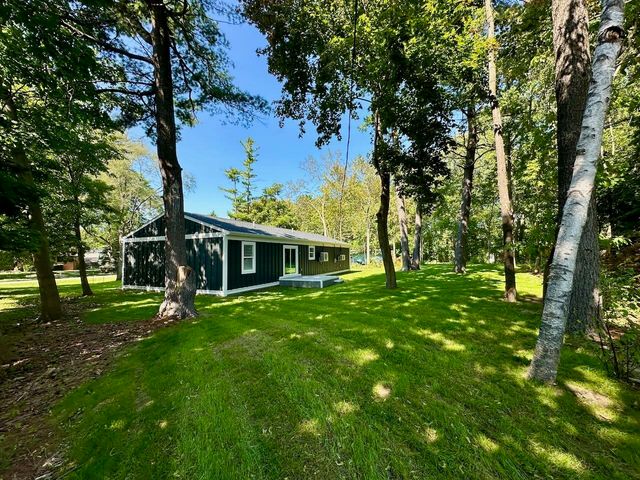 2588 E Greendale Drive, Saginaw Twp, MI 48603