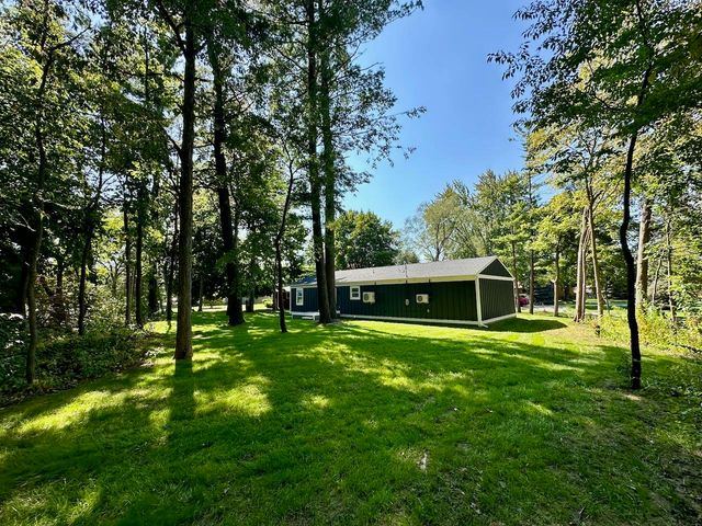 2588 E Greendale Drive, Saginaw Twp, MI 48603