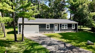 2588 E Greendale Drive, Saginaw Twp, MI 48603