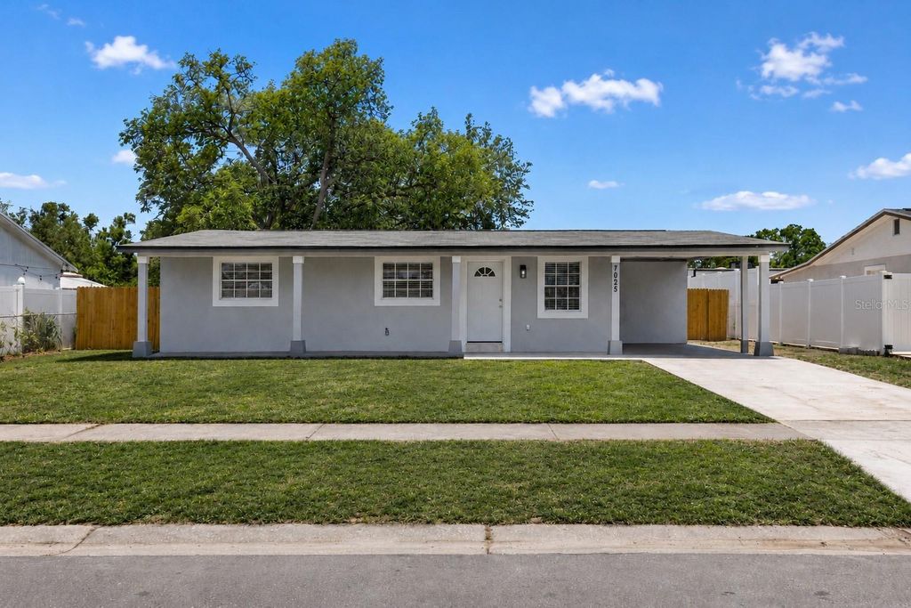 7025 PARLIAMENT DRIVE, Tampa, FL 33619