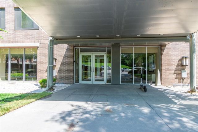 600 E 8th St Street 3T, Kansas City, MO 64106