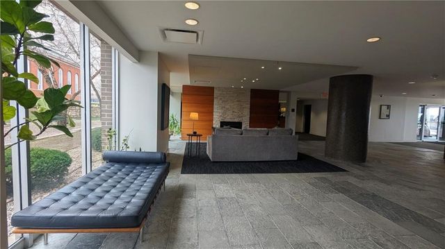 600 E 8th St Street 3T, Kansas City, MO 64106