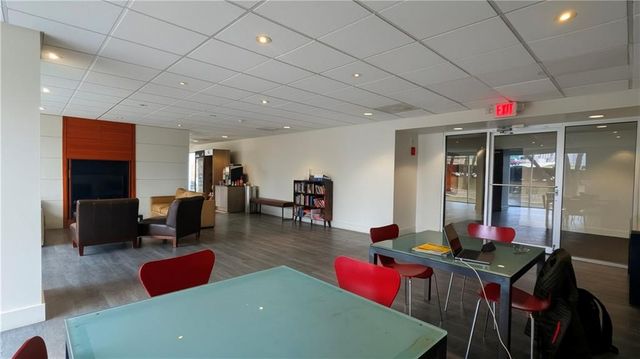 600 E 8th St Street 3T, Kansas City, MO 64106