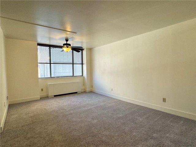 600 E 8th St Street 3T, Kansas City, MO 64106