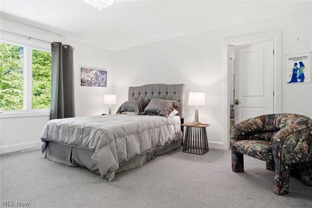 7230 Brighton Park Court, Chagrin Falls, OH 44023