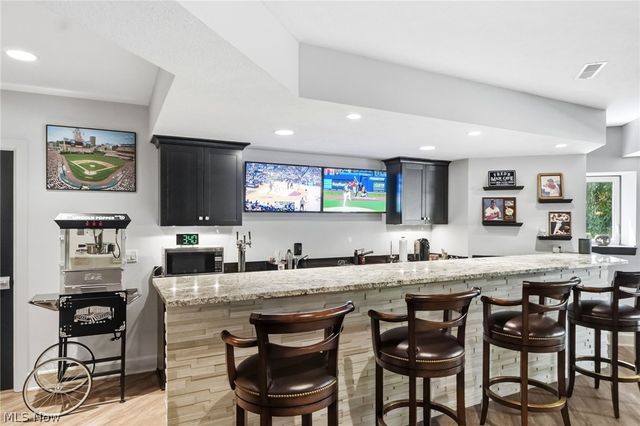 7230 Brighton Park Court, Chagrin Falls, OH 44023