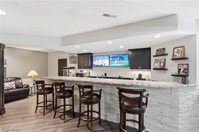 7230 Brighton Park Court, Chagrin Falls, OH 44023