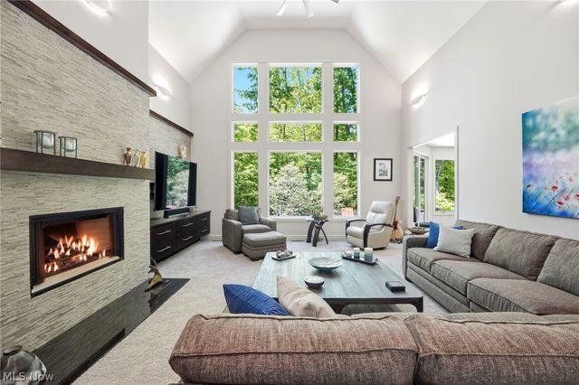 7230 Brighton Park Court, Chagrin Falls, OH 44023