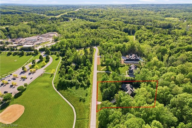 7230 Brighton Park Court, Chagrin Falls, OH 44023