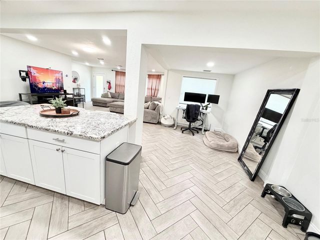 626 74TH STREET N, St Petersburg, FL 33710