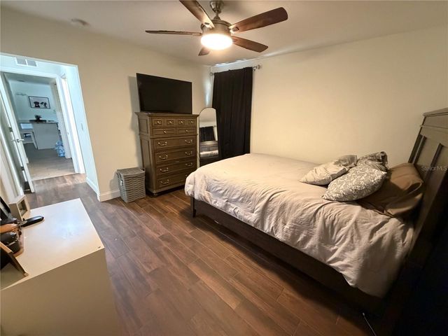 626 74TH STREET N, St Petersburg, FL 33710