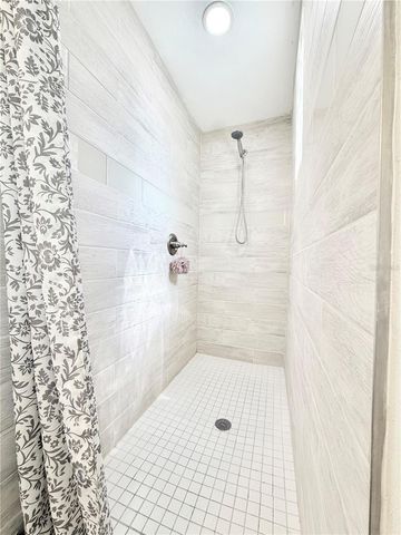 626 74TH STREET N, St Petersburg, FL 33710