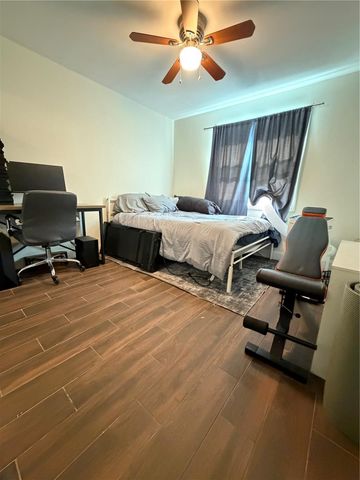 626 74TH STREET N, St Petersburg, FL 33710