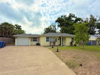 626 74TH STREET N, St Petersburg, FL 33710