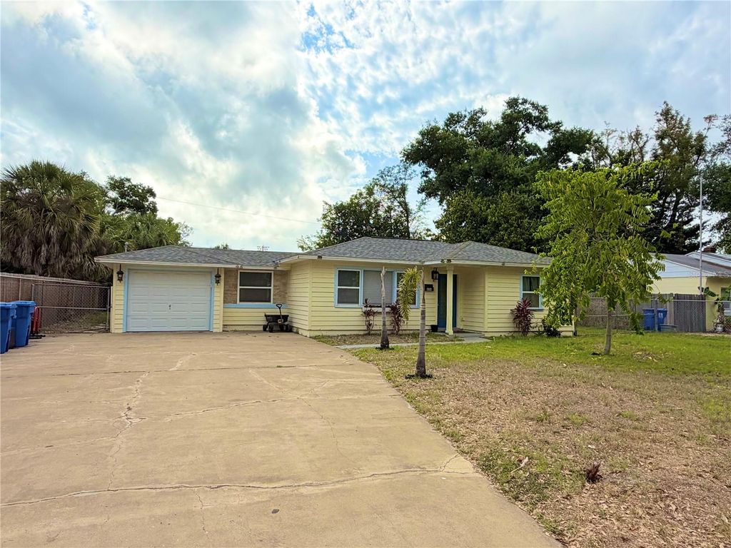 626 74TH STREET N, St Petersburg, FL 33710
