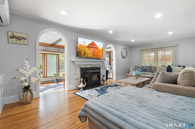 15 Pent Road, Deep River, CT 06417