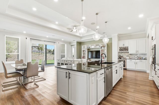 305 Iron Rail LN, Georgetown, TX 78633