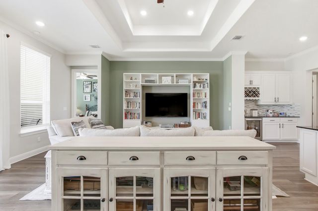 305 Iron Rail LN, Georgetown, TX 78633