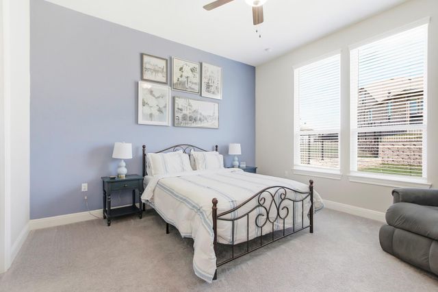 305 Iron Rail LN, Georgetown, TX 78633