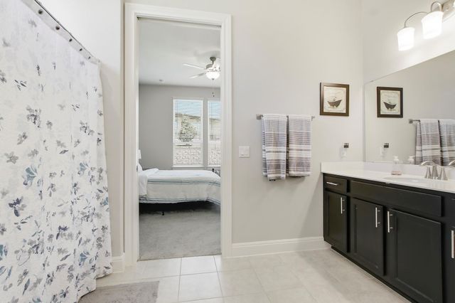 305 Iron Rail LN, Georgetown, TX 78633