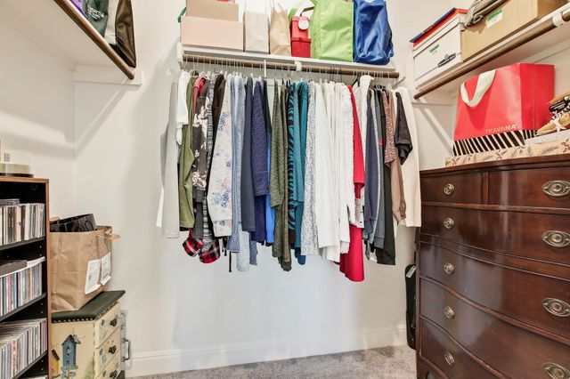 305 Iron Rail LN, Georgetown, TX 78633