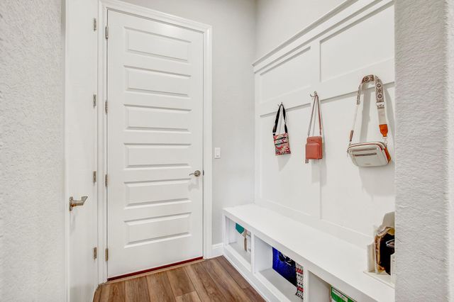 305 Iron Rail LN, Georgetown, TX 78633