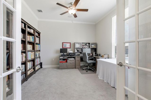 305 Iron Rail LN, Georgetown, TX 78633