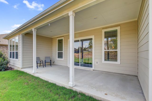 305 Iron Rail LN, Georgetown, TX 78633