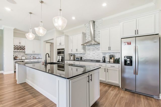 305 Iron Rail LN, Georgetown, TX 78633