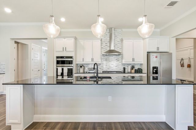 305 Iron Rail LN, Georgetown, TX 78633
