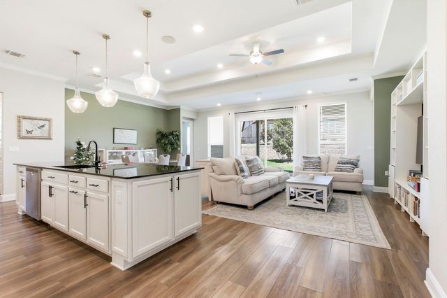 305 Iron Rail LN, Georgetown, TX 78633