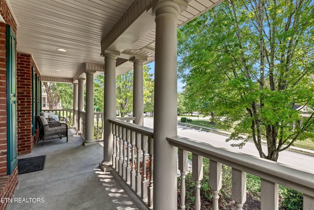 1917 Ridge Oak Lane, Knoxville, TN 37922