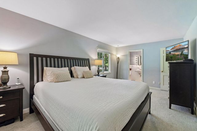 4730 Fairhills Road E, Minnetonka, MN 55345